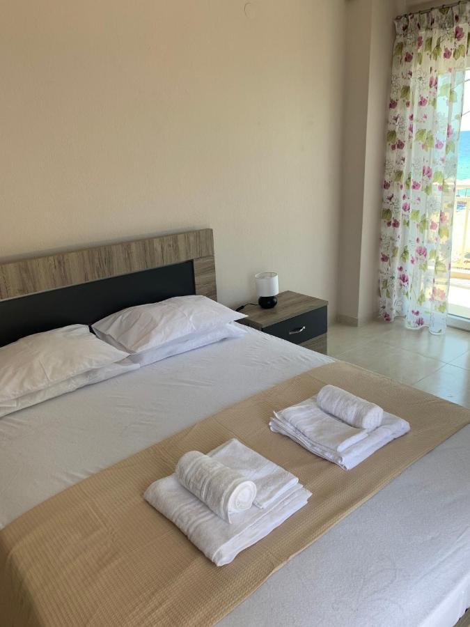 Villa "Breeze" Front To The Sea - Hakidiki Flogita Esterno foto