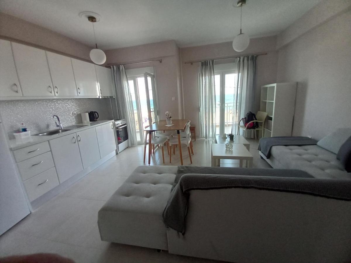 Villa "Breeze" Front To The Sea - Hakidiki Flogita Esterno foto