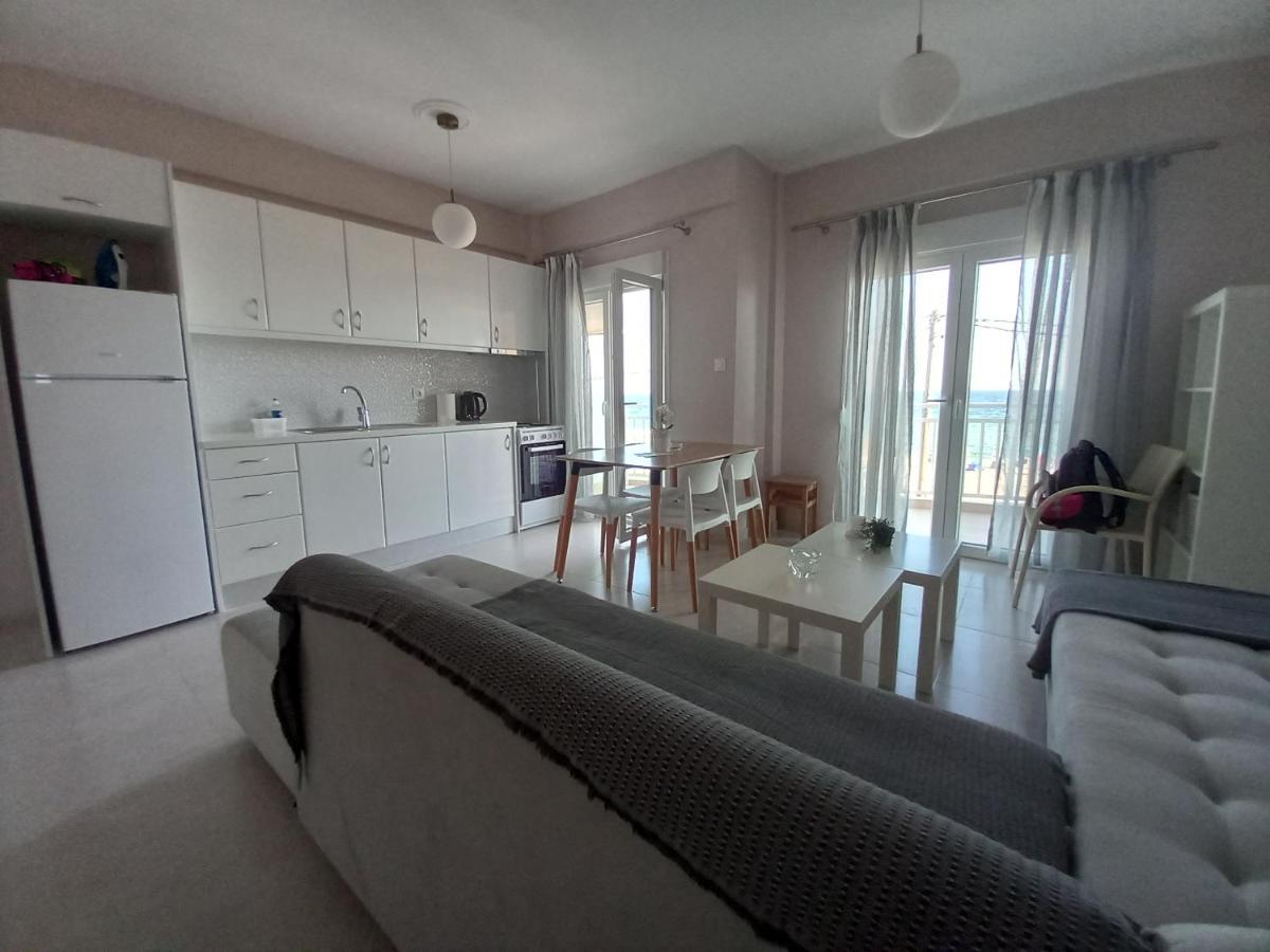 Villa "Breeze" Front To The Sea - Hakidiki Flogita Esterno foto